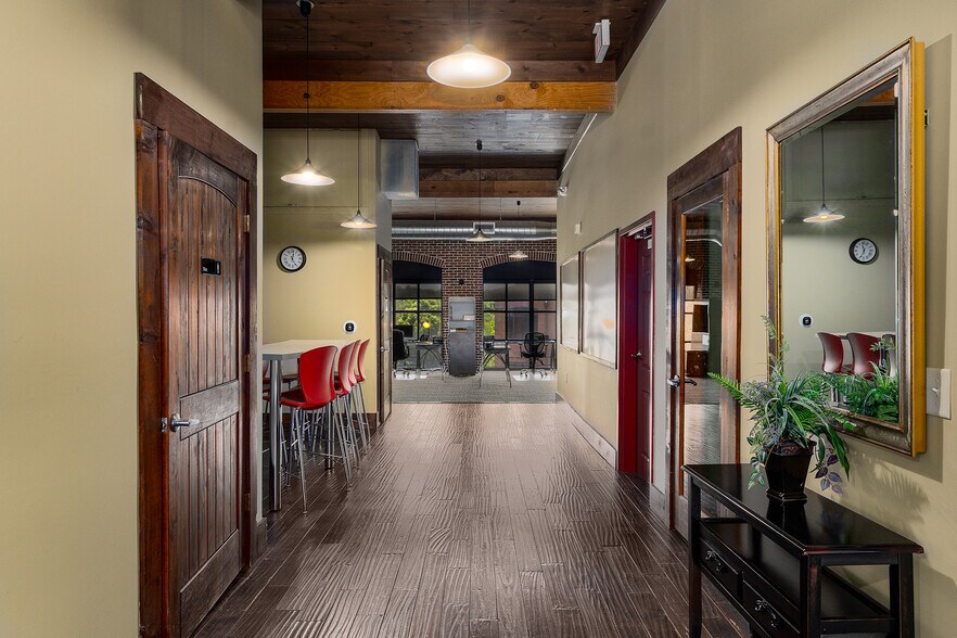 More Photos Of 912 Holcomb Bridge Rd, Roswell Loft Creative Space For Sale