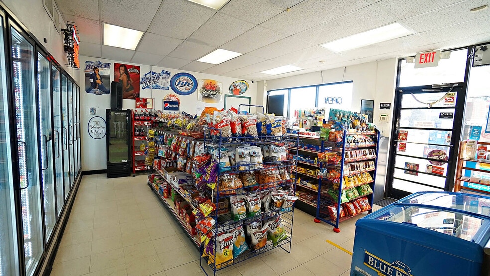 More Photos Of 302 N Main St, Fuquay Varina Convenience Store For Sale