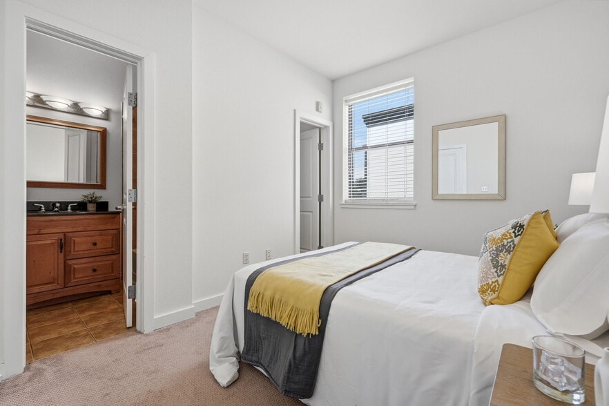 More Photos Of 4645 N Broadway St, Boulder Storefront Retail Residential For Sale