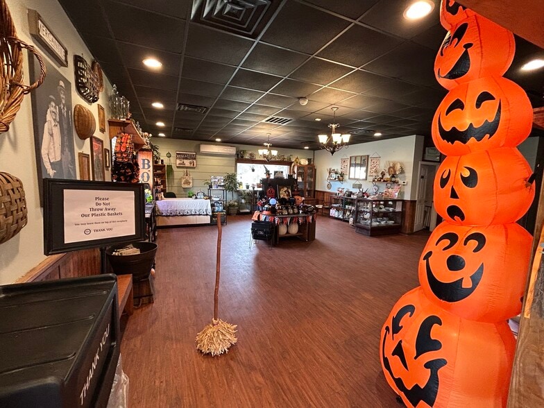 More Photos Of 8291 Savannah Hwy Hwy, Norway Restaurant For Sale