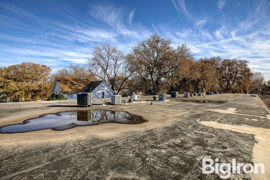 More Photos Of 1004 18th St, Belleville Apartments For Sale