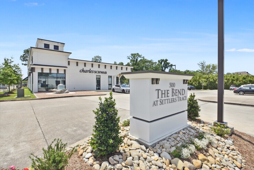 More Photos Of 500 Settlers Trace Blvd, Lafayette Storefront Retail Office For Lease