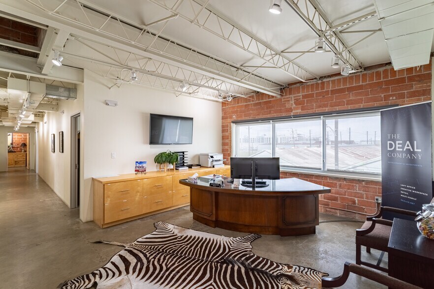 More Photos Of 1702 Taylor St, Houston Loft Creative Space For Lease