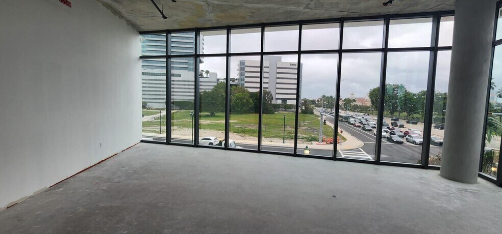 More Photos Of 21290 Biscayne, Aventura Office For Lease
