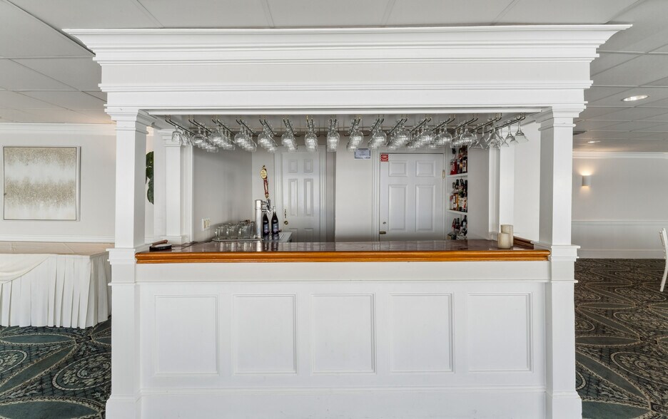 More Photos Of 62 Cove St, New Haven Specialty For Sale
