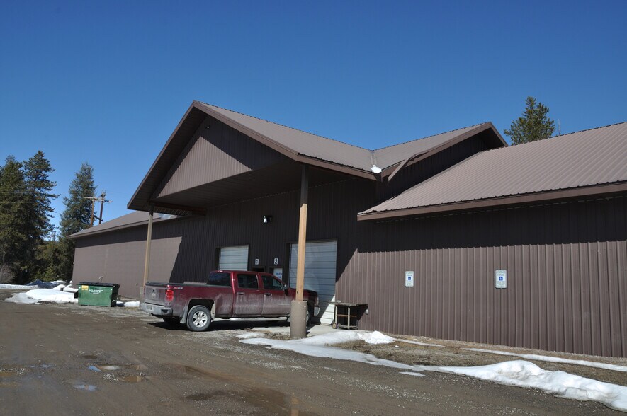 More Photos Of 6065 - 6073 US Highway 93, Olney Warehouse For Lease