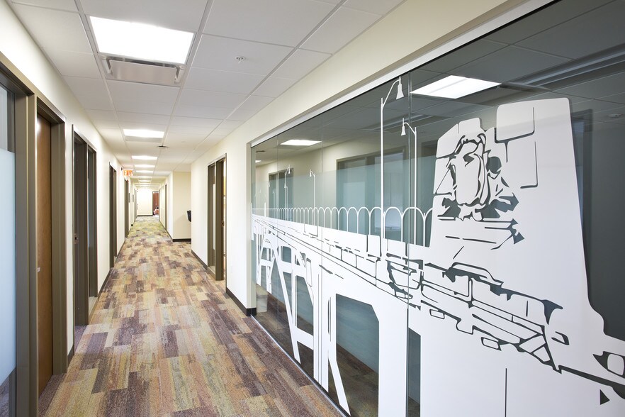 More Photos Of 400 Mosites Way, Pittsburgh Office For Lease