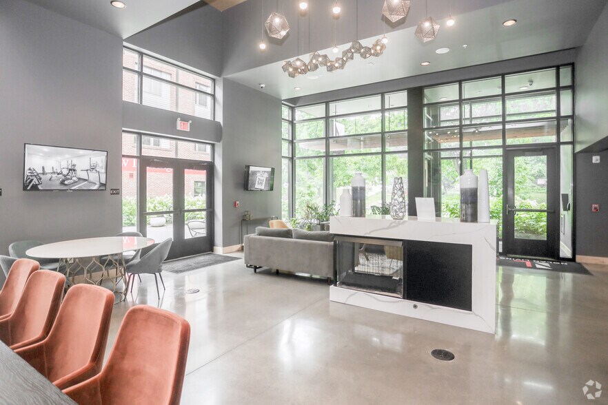 More Photos Of 5858 N College Ave, Indianapolis Apartments For Lease