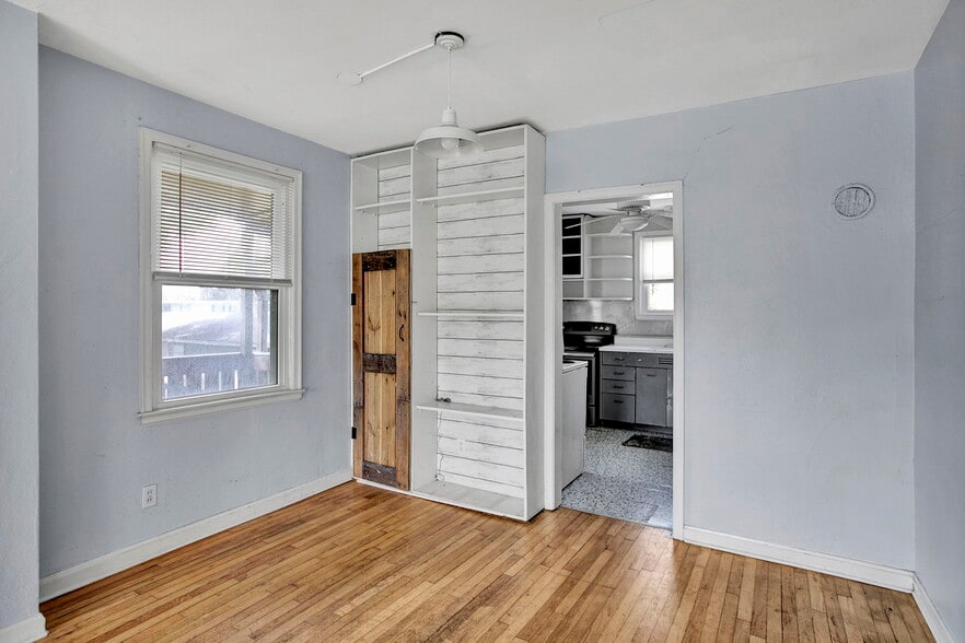 More Photos Of 315 15th Ave N, Jacksonville Beach Apartments For Sale