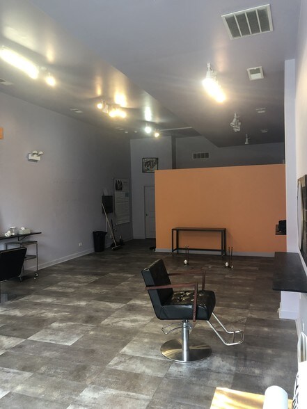 More Photos Of 5642 N Broadway St, Chicago Apartments For Lease