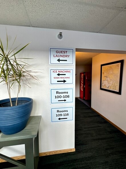 More Photos Of 406 Main Ave NE, Warroad Hotel For Sale