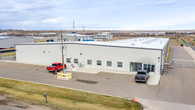 More Photos Of 8923 Oil Ave, Williston Warehouse For Sale