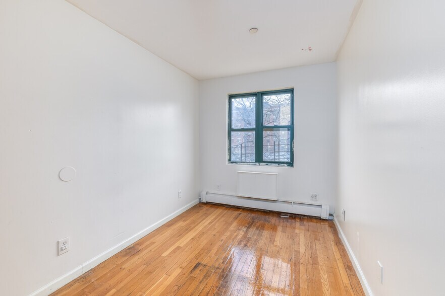 More Photos Of 311 Beach 53rd St, Far Rockaway Apartments For Sale