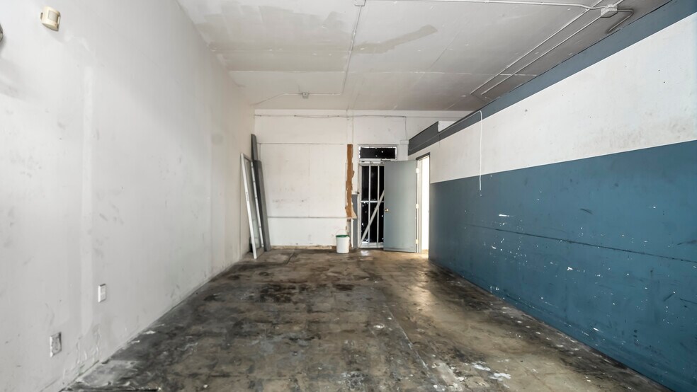 More Photos Of 11030 Wiles Rd, Coral Springs Religious Facility For Lease