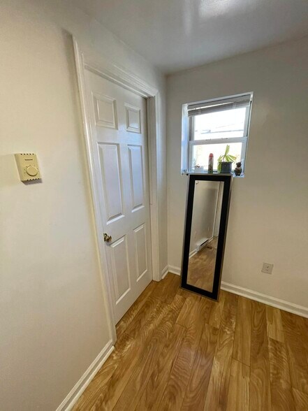 More Photos Of 128 S Market St, Frederick Apartments For Sale