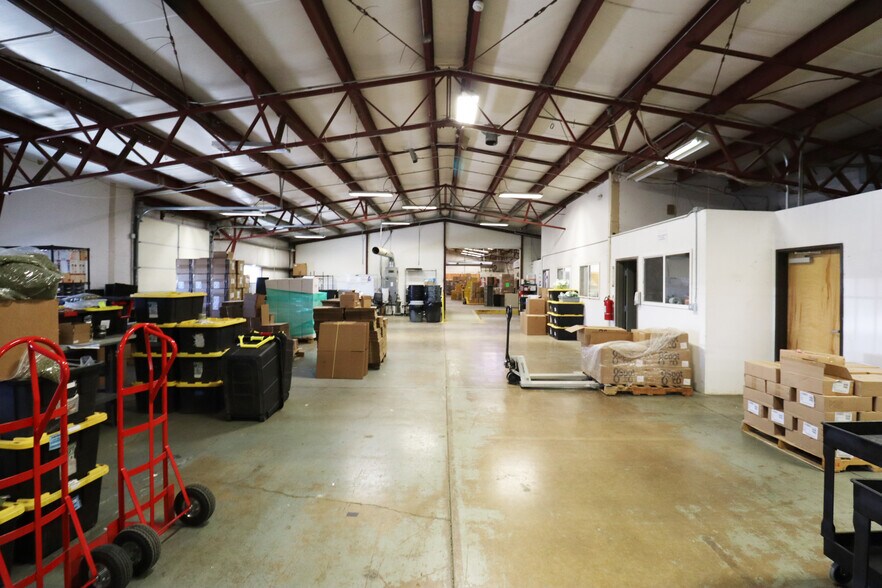 More Photos Of 1010 Wilson St, Eugene Warehouse For Sale