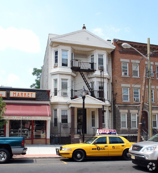 Primary Photo Of 4535 Broadway, Union City Apartments For Sale