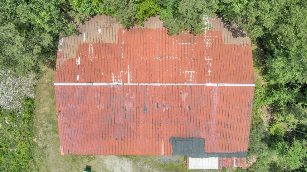 More Photos Of 121 Trotter Industrial Ln, Saluda Warehouse For Lease