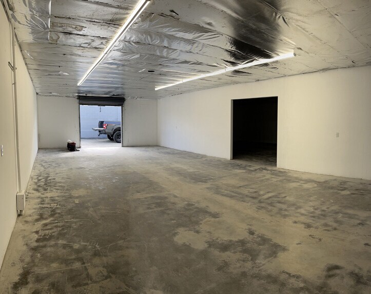 More Photos Of 2401-2413 S Broadway, Santa Ana Manufacturing For Sale