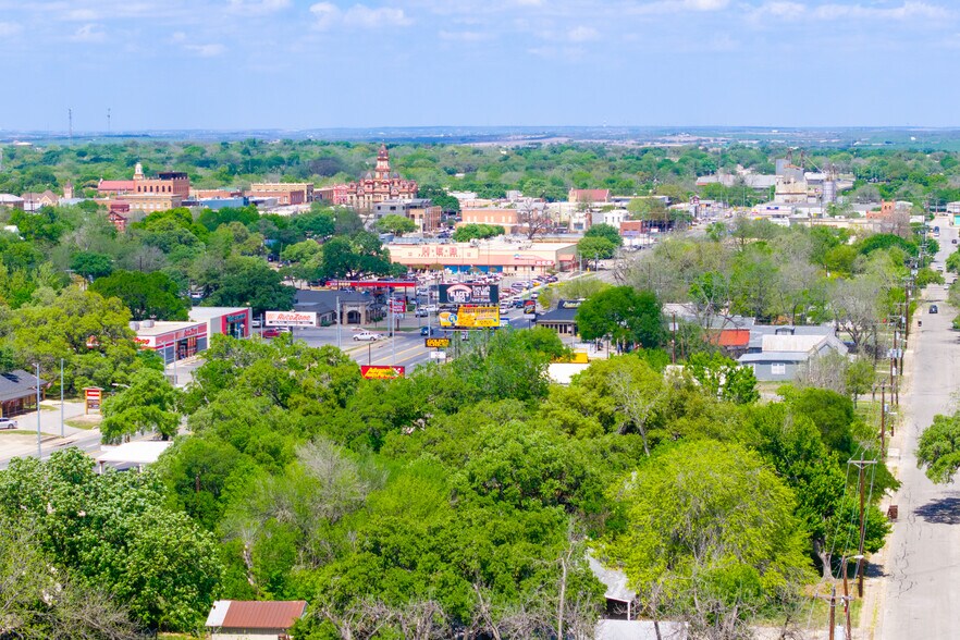 More Photos Of 725 S Brazos St, Lockhart Land For Sale