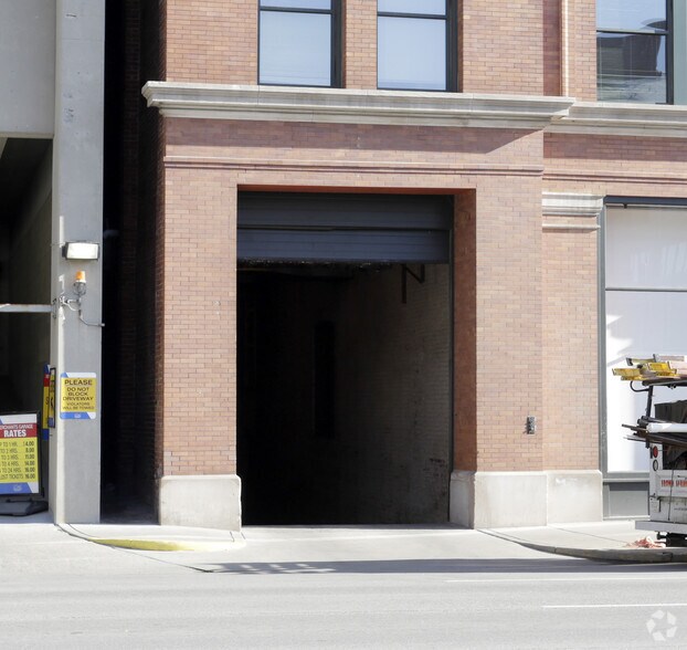 More Photos Of 36 S Pennsylvania St, Indianapolis Office For Lease