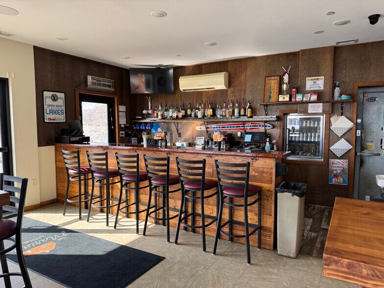 More Photos Of 501 Lake Ave, Fairmont Restaurant For Sale