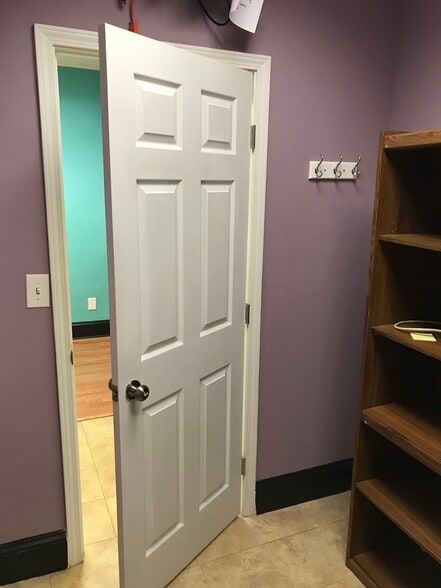 More Photos Of 7961 Hwy 92, Woodstock Medical For Lease