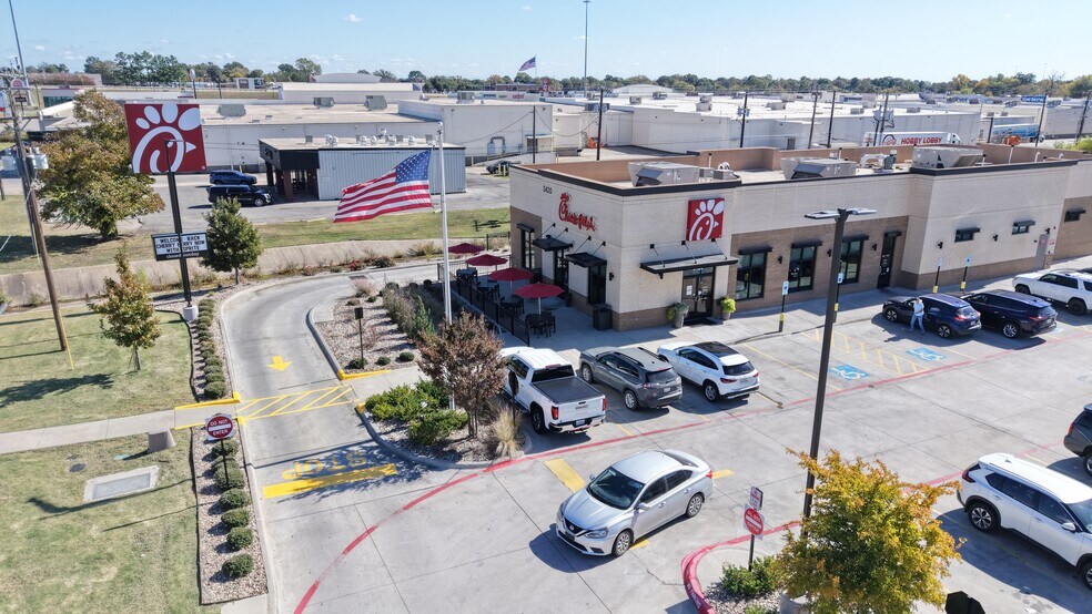 Primary Photo Of 3420 Lamar Ave, Paris Fast Food For Sale
