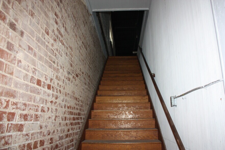 More Photos Of 1735 NW 5th St, Oklahoma City Warehouse For Sale