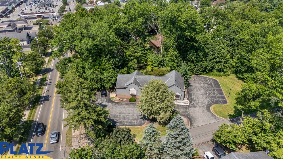 More Photos Of 8501 E Market St, Warren Medical For Sale
