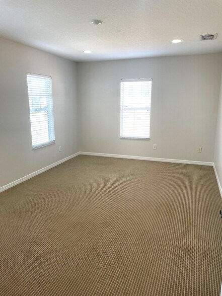 More Photos Of 111 Randolph Ave, Kissimmee Medical For Sale
