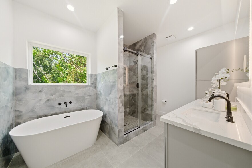 More Photos Of 5024 Winnetka St, Houston Multifamily For Sale