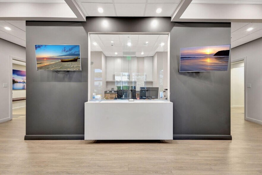 More Photos Of 402 SE 6th Ave, Delray Beach Medical For Lease
