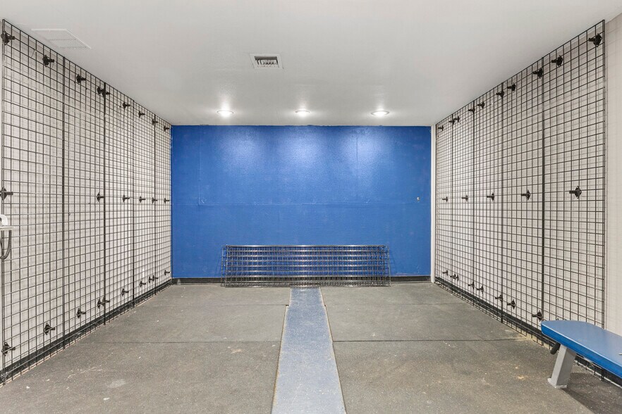 More Photos Of 505 County Line Rd, Rockwall Flex For Sale