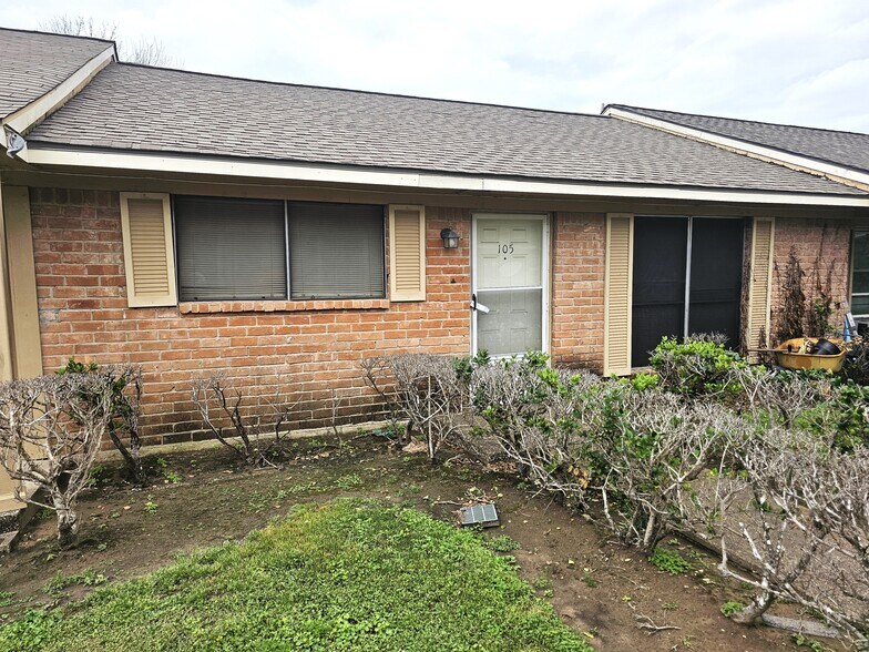 More Photos Of 3302 Burke Rd, Pasadena Apartments For Sale