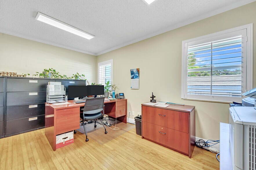 More Photos Of , Fort Lauderdale Office For Sale