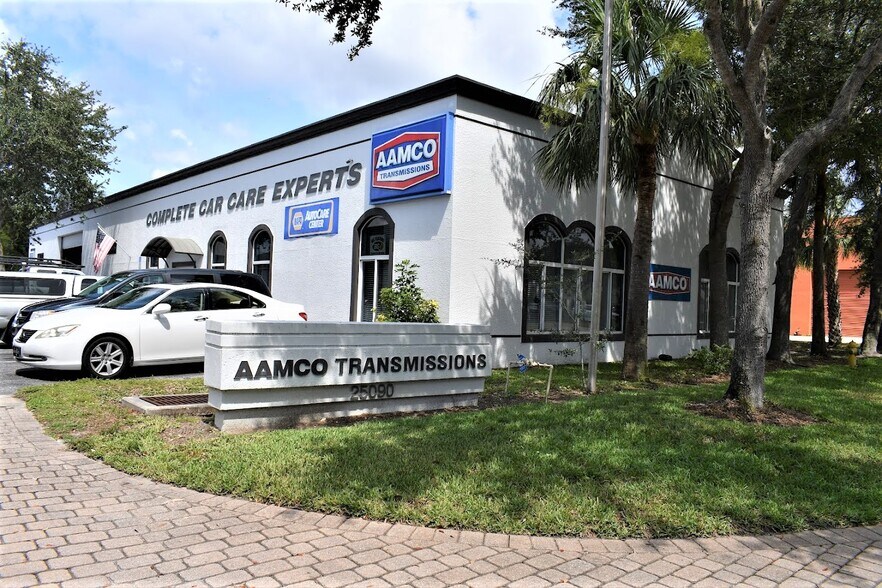 More Photos Of 25090 Bernwood Dr, Bonita Springs Showroom For Sale