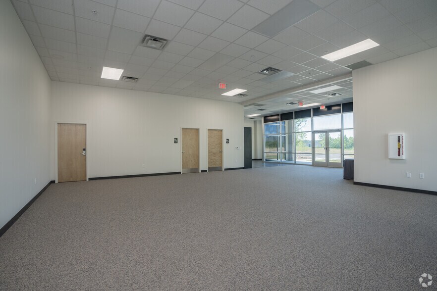 More Photos Of 151 Logistics Pky NE, White Distribution For Lease