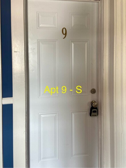 More Photos Of 406 N Loudoun St, Winchester Apartments For Sale