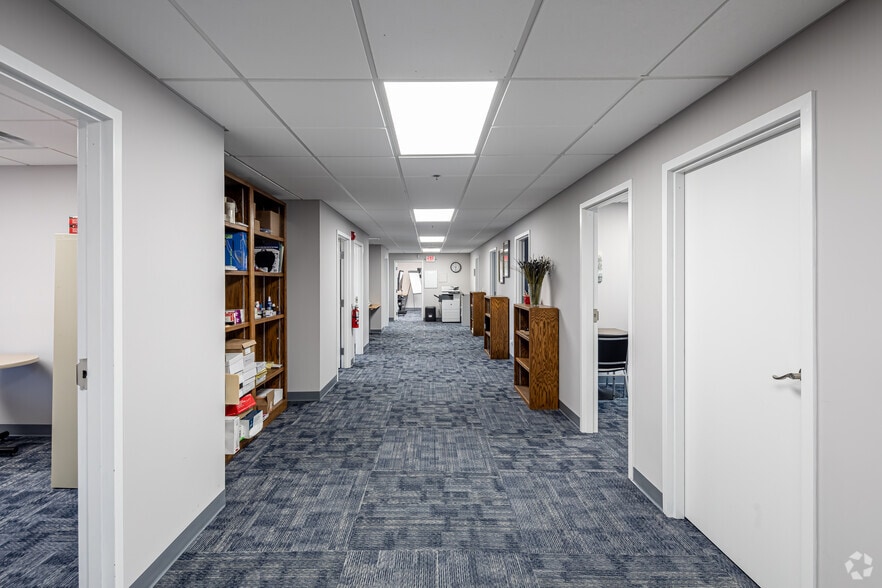 More Photos Of 62 Washington St, Middletown Office For Lease