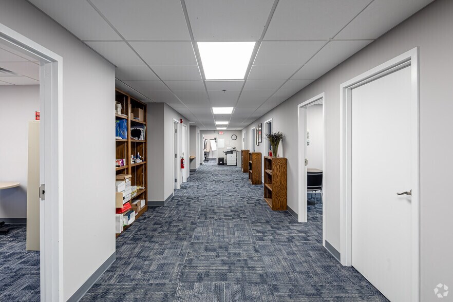 More Photos Of 62 Washington St, Middletown Office For Lease