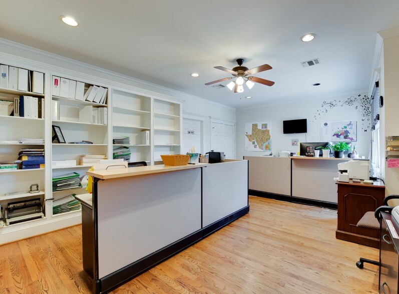 More Photos Of 420 Heights Blvd, Houston Office Residential For Sale
