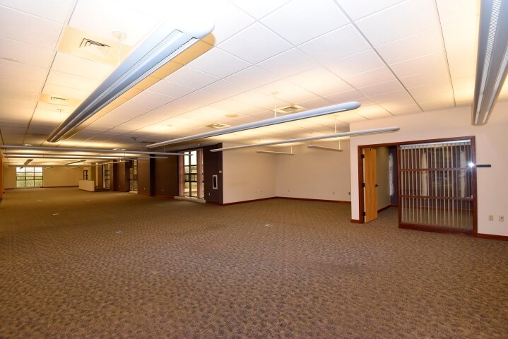 More Photos Of 2834 Northgate Dr, Iowa City Office For Sale