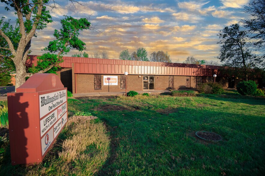 Primary Photo Of 1 Post Office Rd, Waldorf Medical For Lease