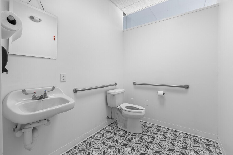 More Photos Of 12 School St, Merrimac Bank For Lease