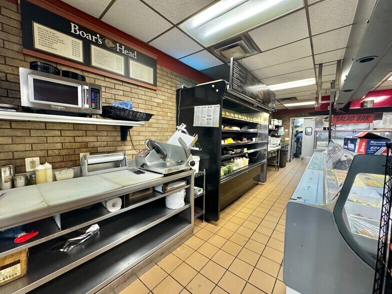 More Photos Of 32-38 Atlantic Ave, Lynbrook Office For Sale