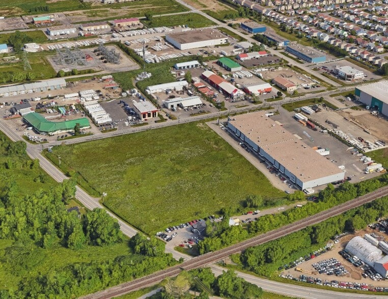 More Photos Of 1000 Rue Valois, Vaudreuil-dorion Land For Sale