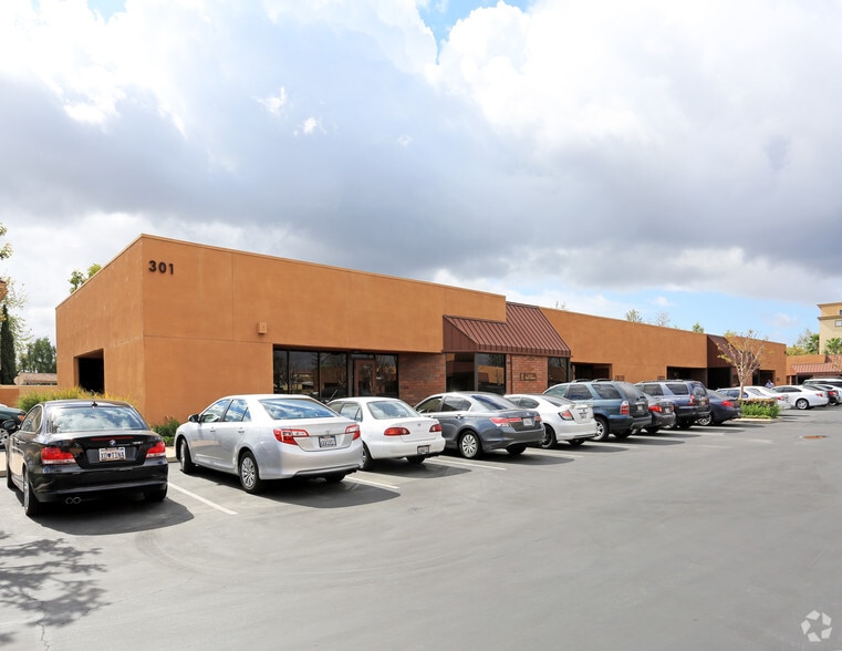 More Photos Of 301 N Rampart St, Orange Office For Sale