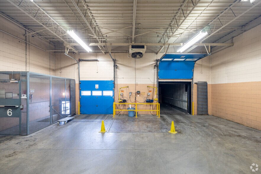 More Photos Of 200 Boul Grand N, Cowansville Warehouse For Sale