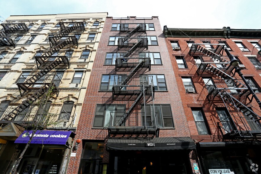 More Photos Of 162 Orchard St, New York Apartments For Lease